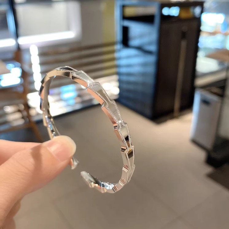 s9999纯银手镯女款CNC蛇形开口手环小众设计时尚菱形几何七彩手饰