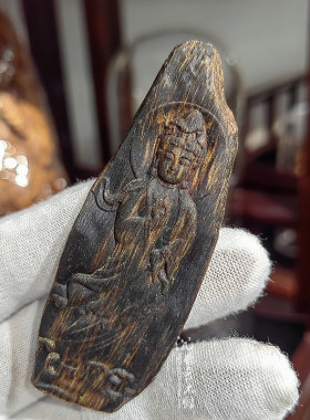 惠安天然沉水奇楠沉香手工雕观音