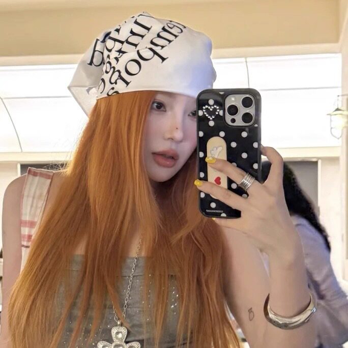 英文简约ins大方巾抹胸女丝巾