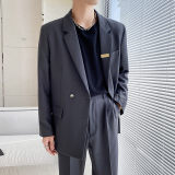 灰色