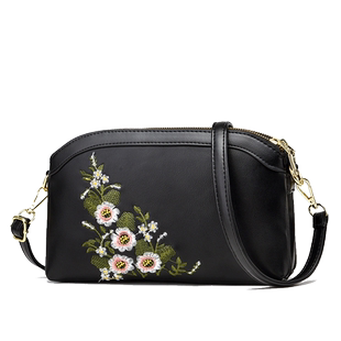 中年女包绣花小包包女2026新款潮百搭软皮单肩包老年人妈妈斜挎包