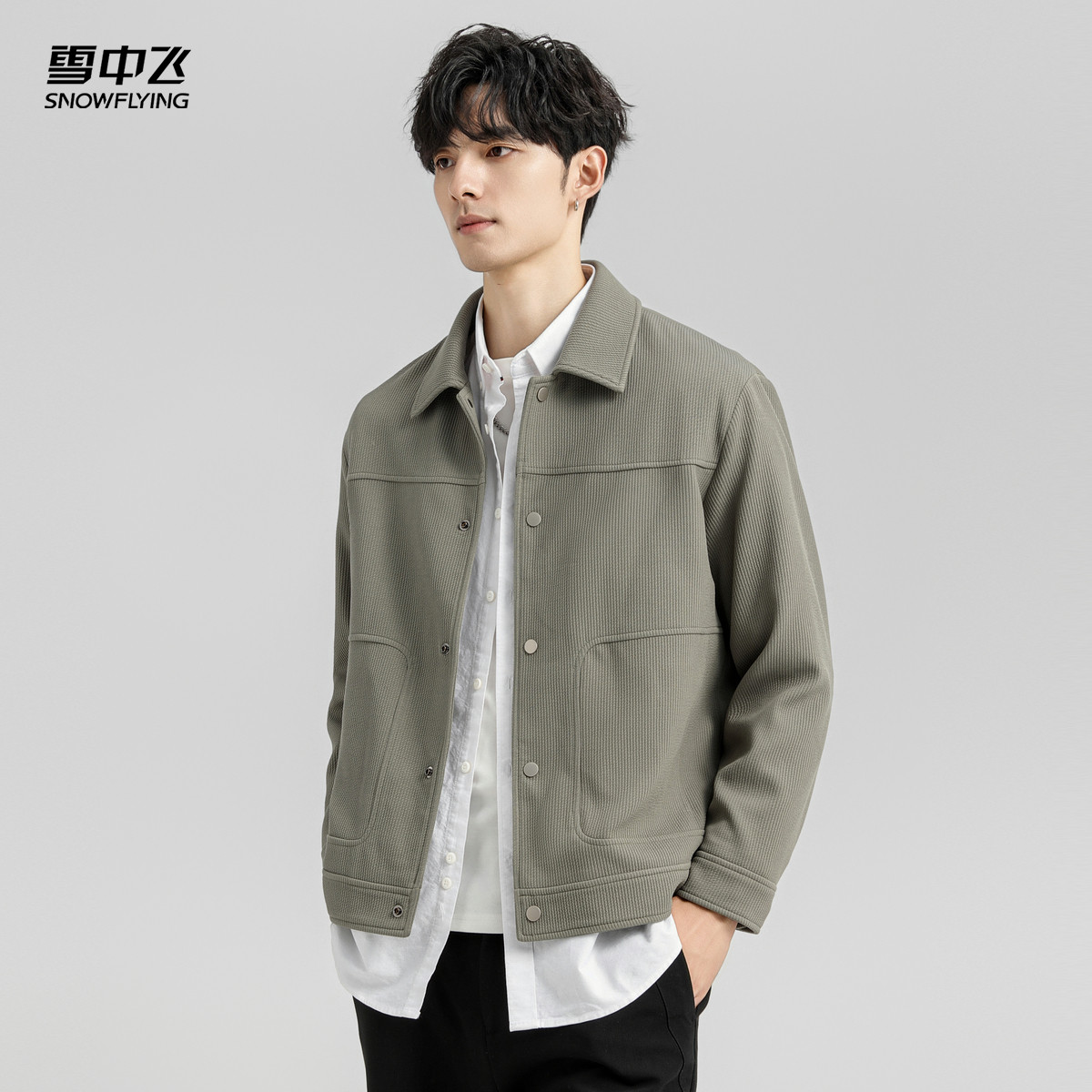 雪中飞2026春新款男士POLO领夹克休闲外套男流行大口袋黑色休闲