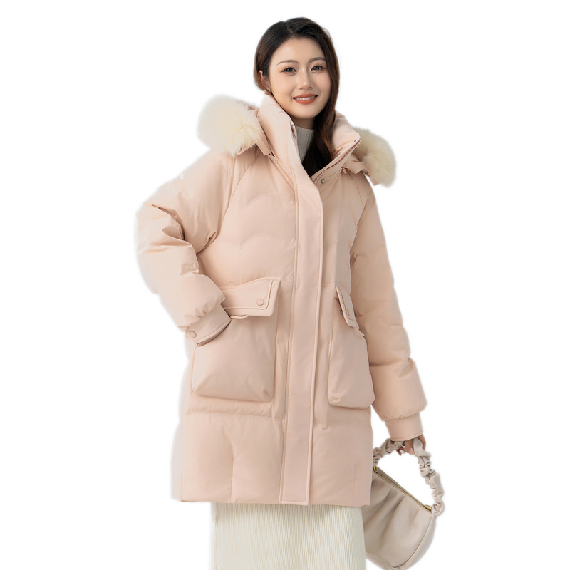 毛领羽绒服雪中飞温柔