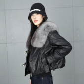 新款 羽绒皮衣女短款 2025年冬季 狐狸毛领机车外套油蜡皮黑色皮夹克