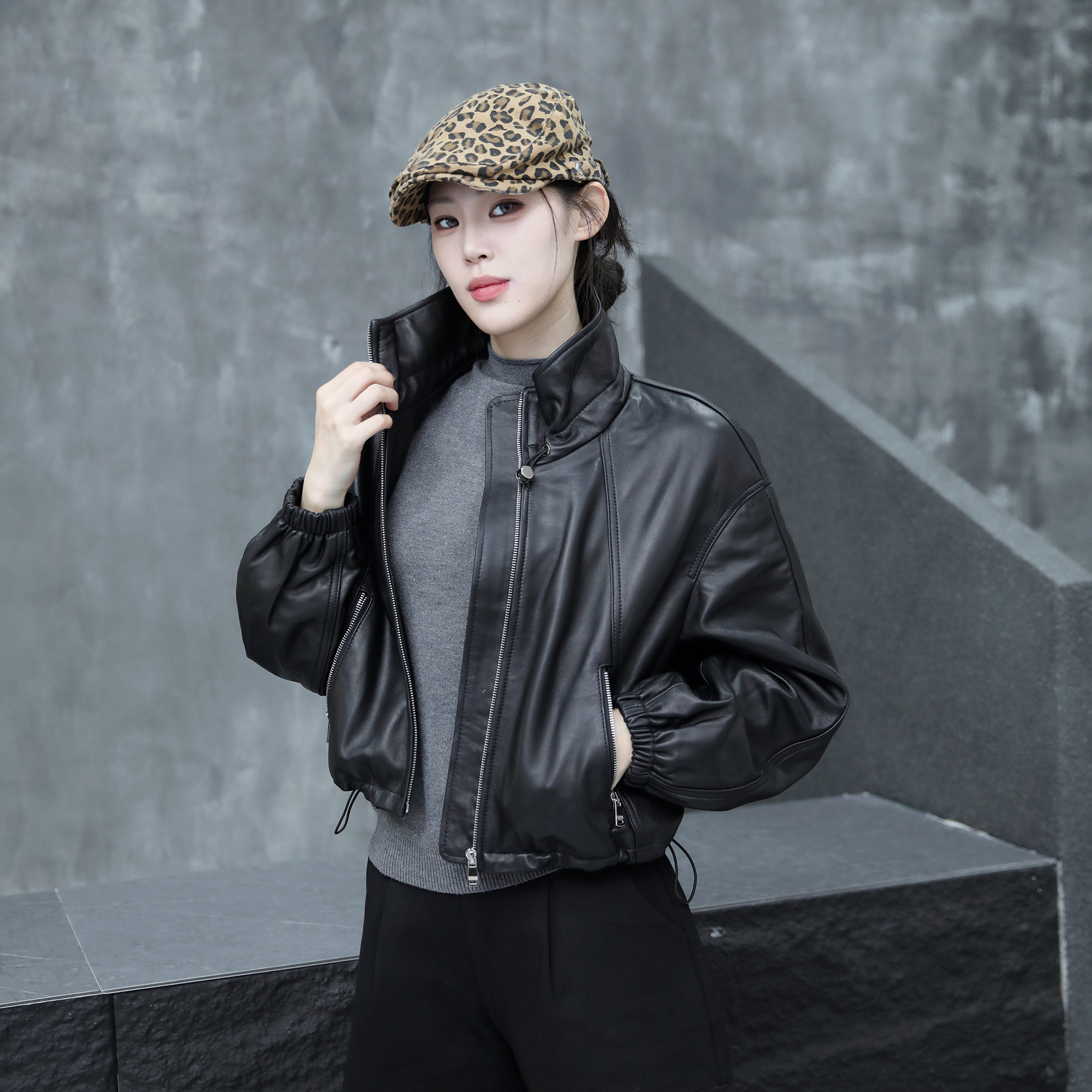 真皮皮衣女绵羊皮立领拉链机车服