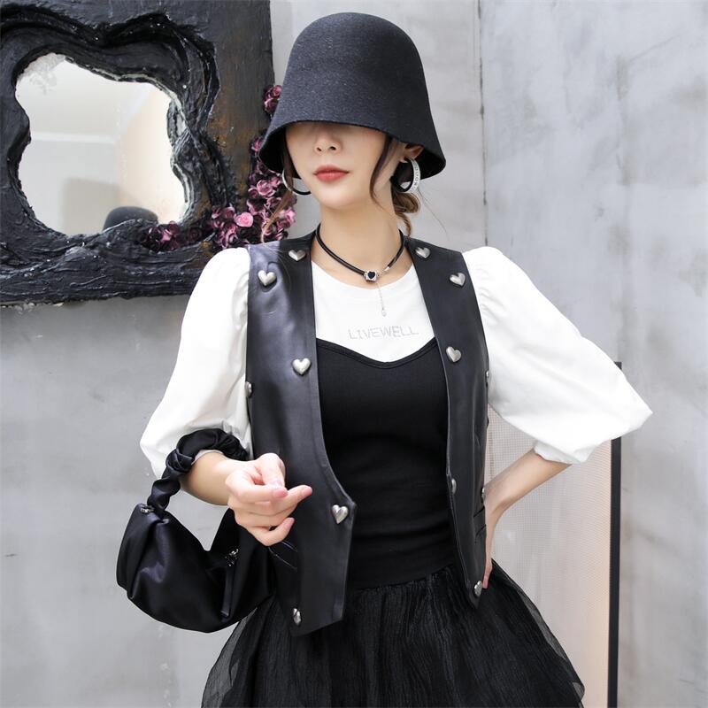 修身马甲女2025秋季新款真皮短款外搭坎肩绵羊皮黑色心型无袖外套