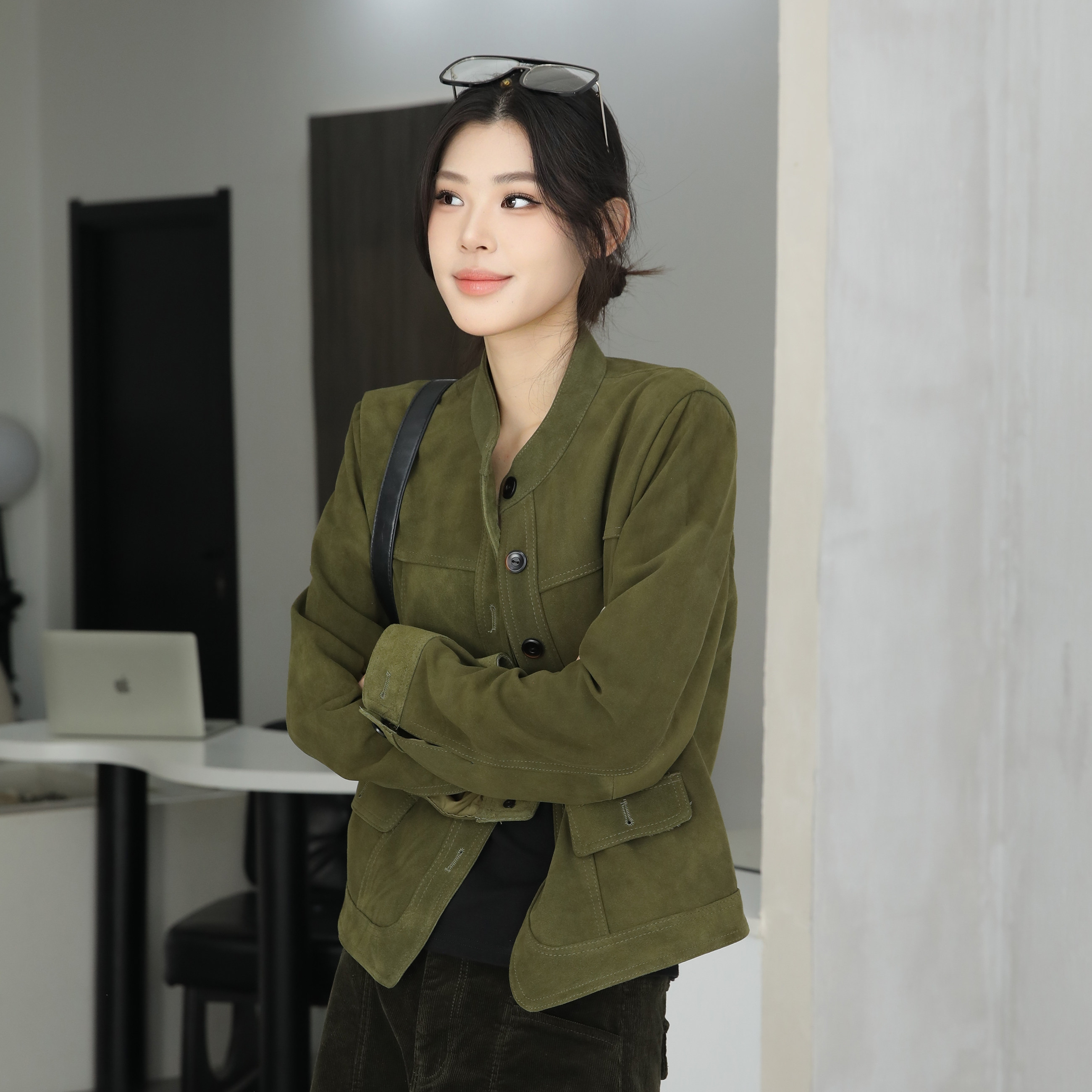 复古立领反绒真皮短款皮衣女军绿