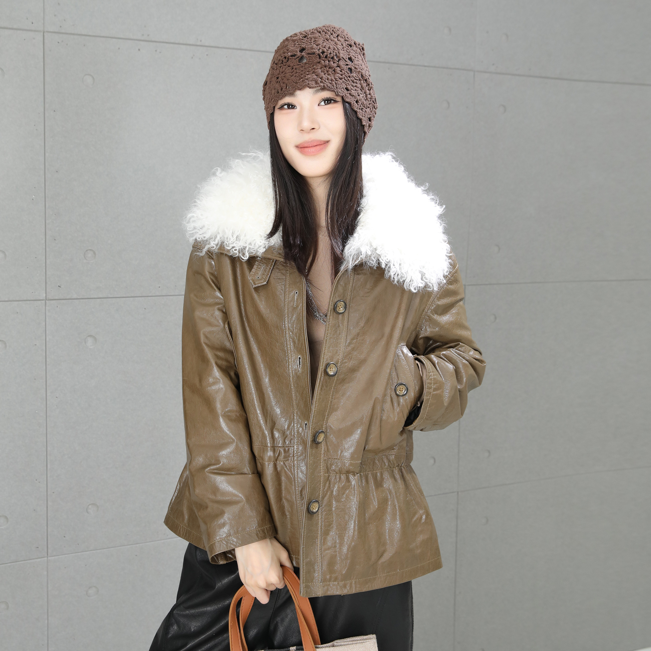 真皮咸菜绿羊羔毛领显瘦皮衣女