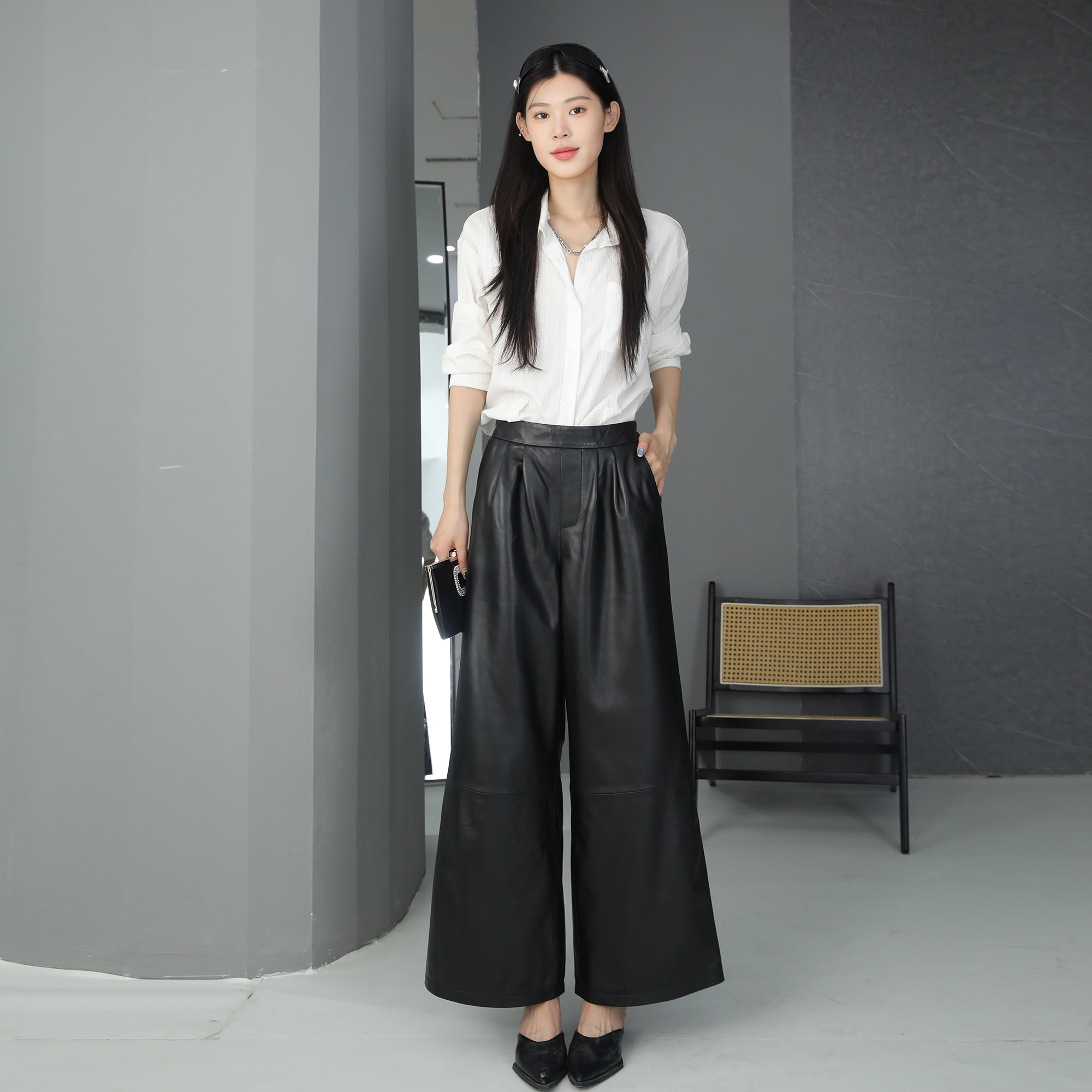 黑色真皮高腰阔腿显瘦女休闲裤
