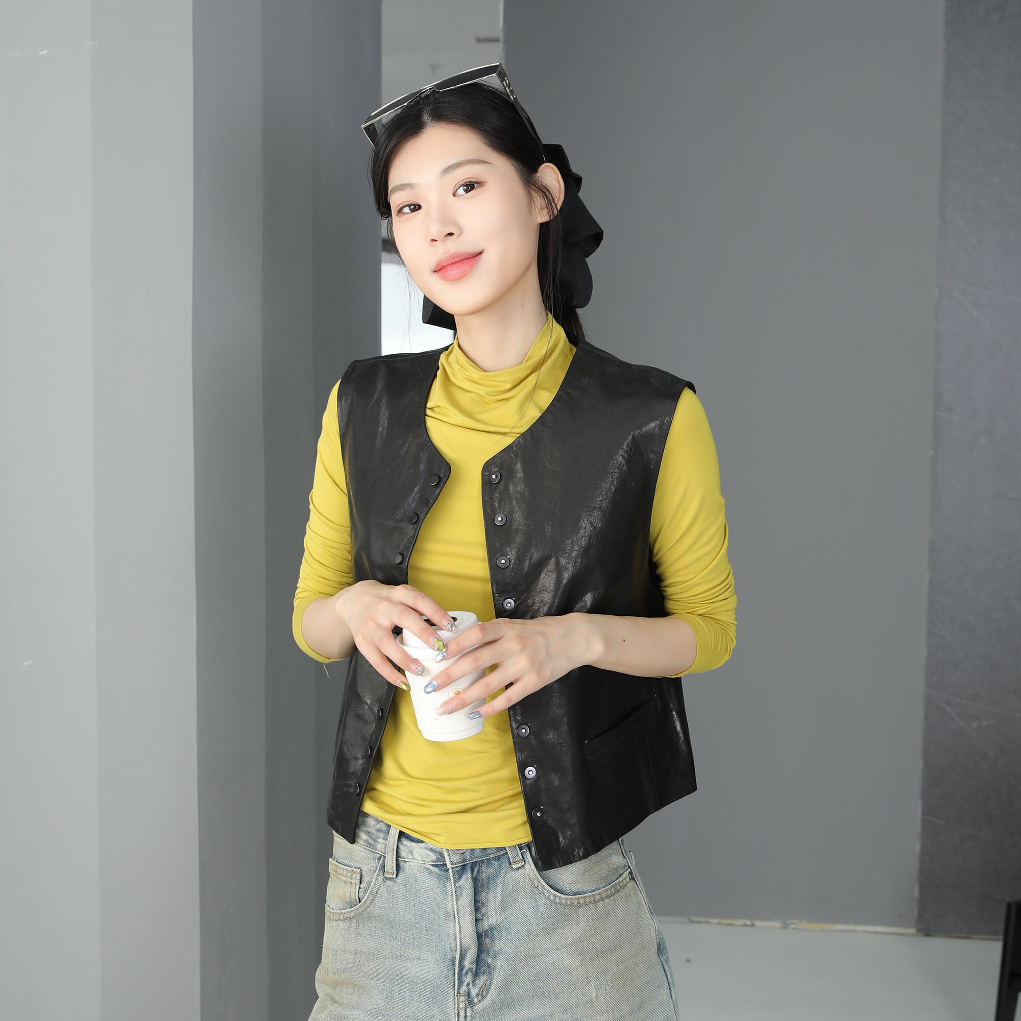轻熟风油蜡皮短款外搭马甲女