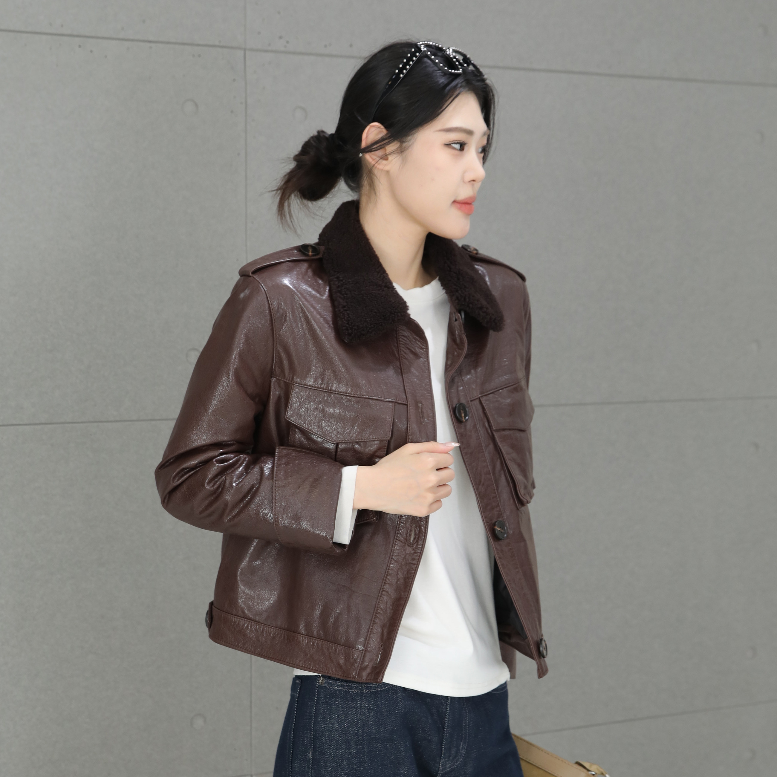 真皮羊羔毛领机车风短款皮衣女
