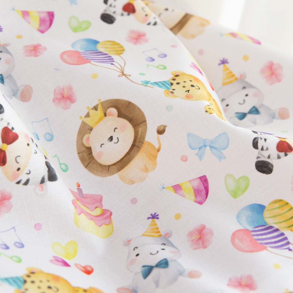 韩国进口纯棉可爱卡通平纹布料服装床单包包帽子手工面料小狮子