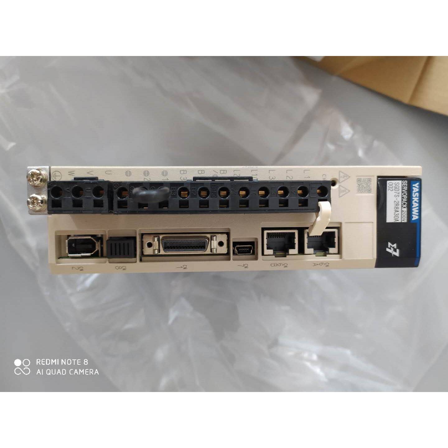 SGD7S-5R5AA0A SGD7S-5R5AA0A002 安川驱动器 现货供应 质保1年议