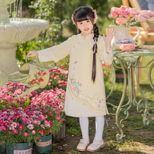童锣湾汉服女童秋款2026新款国风女宝宝旗袍儿童新中式中秋连衣裙