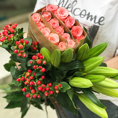 云南香水百合混搭家用插花玫瑰花