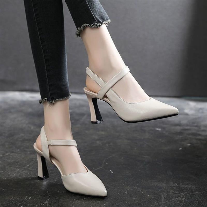 包头凉鞋女新款软皮尖头浅口一字带高跟鞋简约粗跟软底时装凉鞋