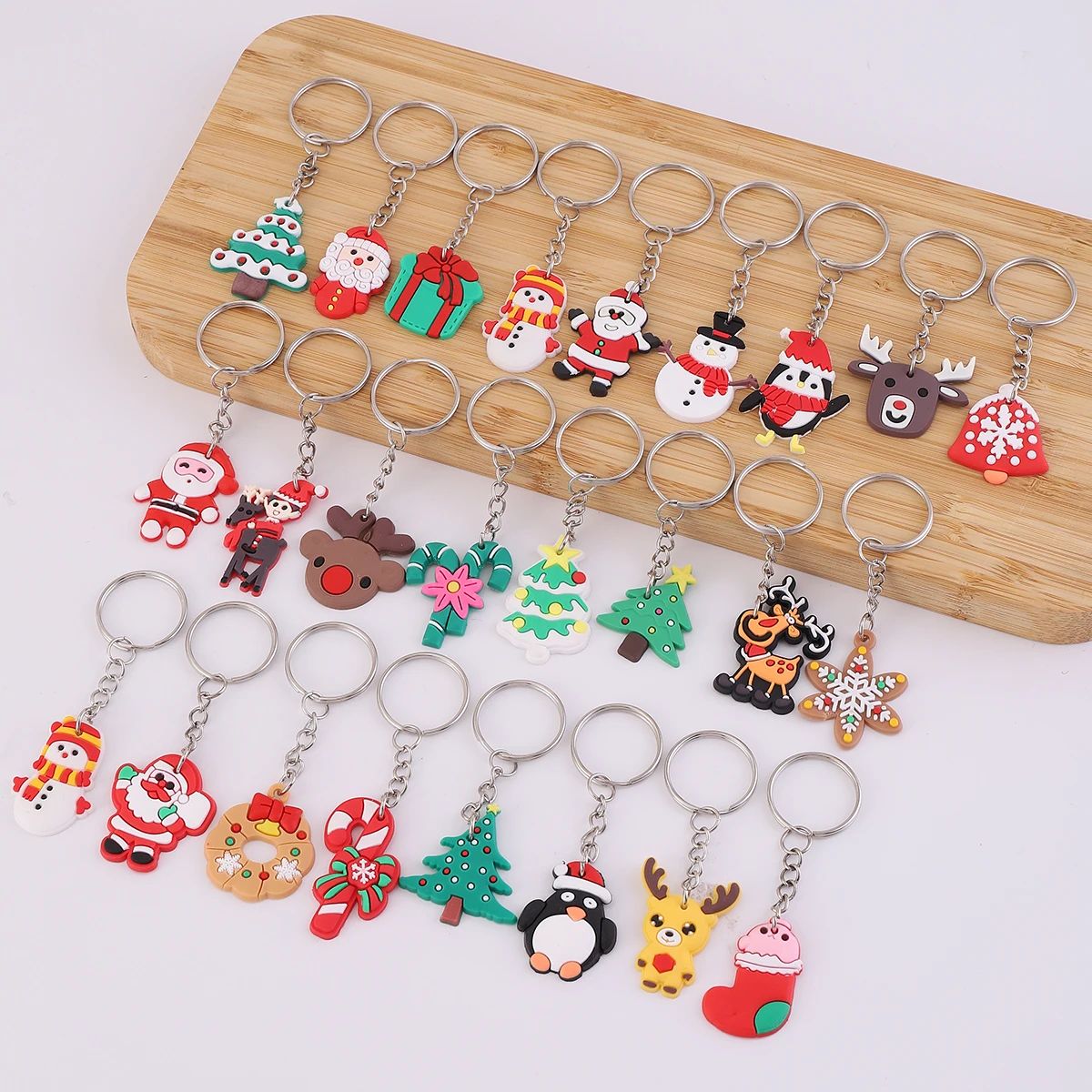 25pcs Sweet Romance Silicone Christmas Gifts Keychain, Fashi