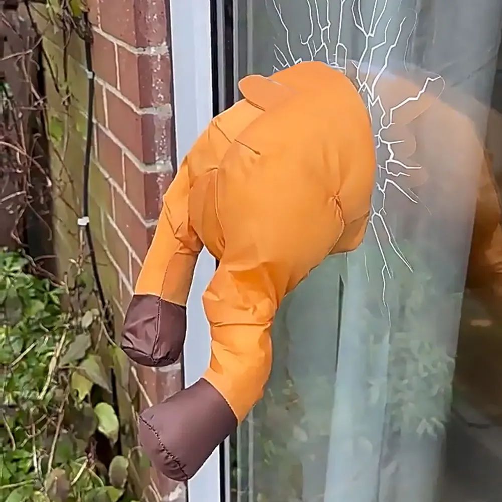 Crashing Santa&reindeer Animated Christmas Window Glass Orna