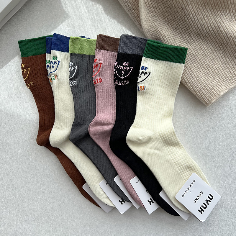 女棉字母刺绣纯棉中筒女袜子