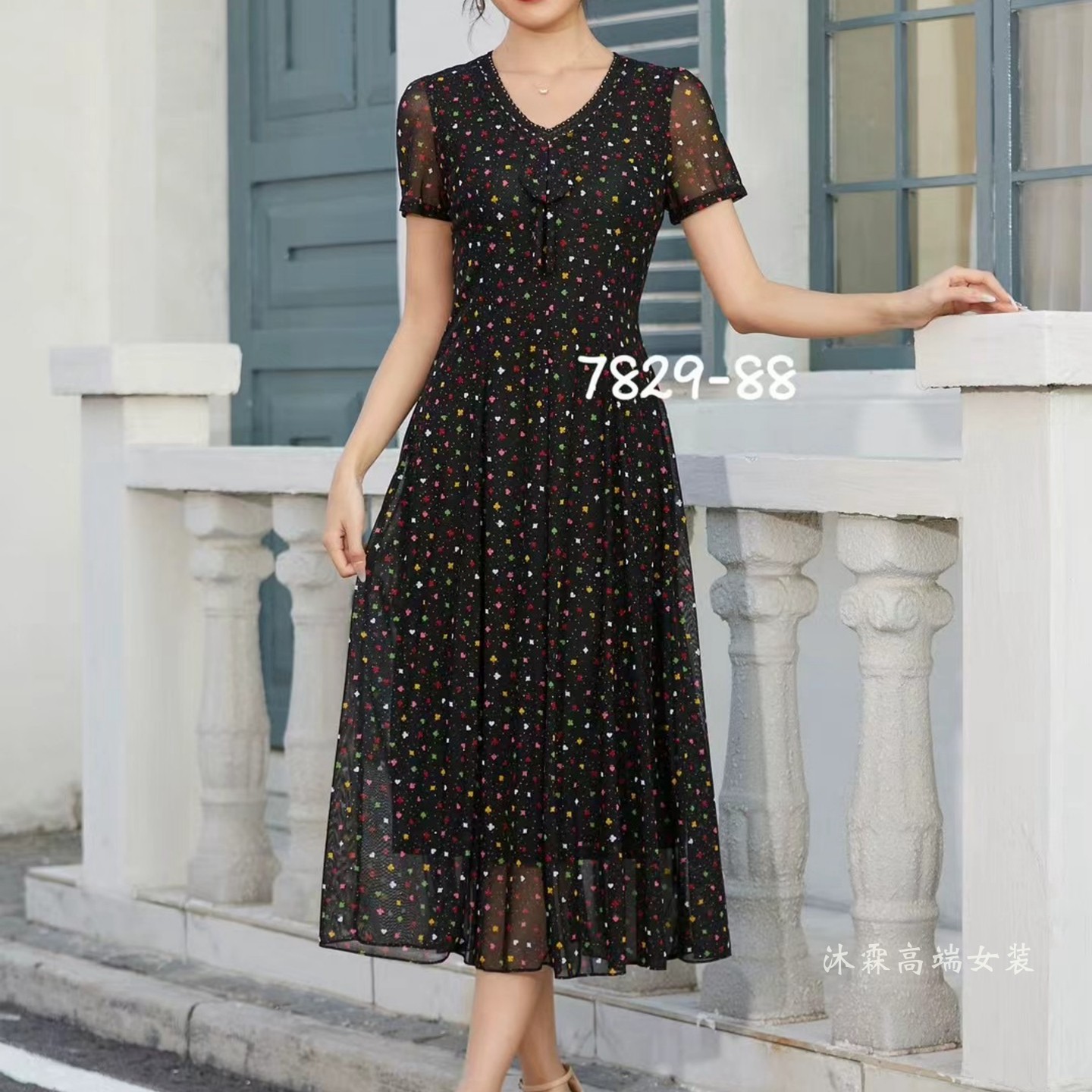 隆穈丝2025夏季新款台湾纱料凯永连衣裙女装显瘦气质妈妈装7829
