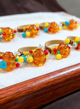 花珀鸡油黄有球必应老蜜饼戒指女款时尚个性简约百搭指环