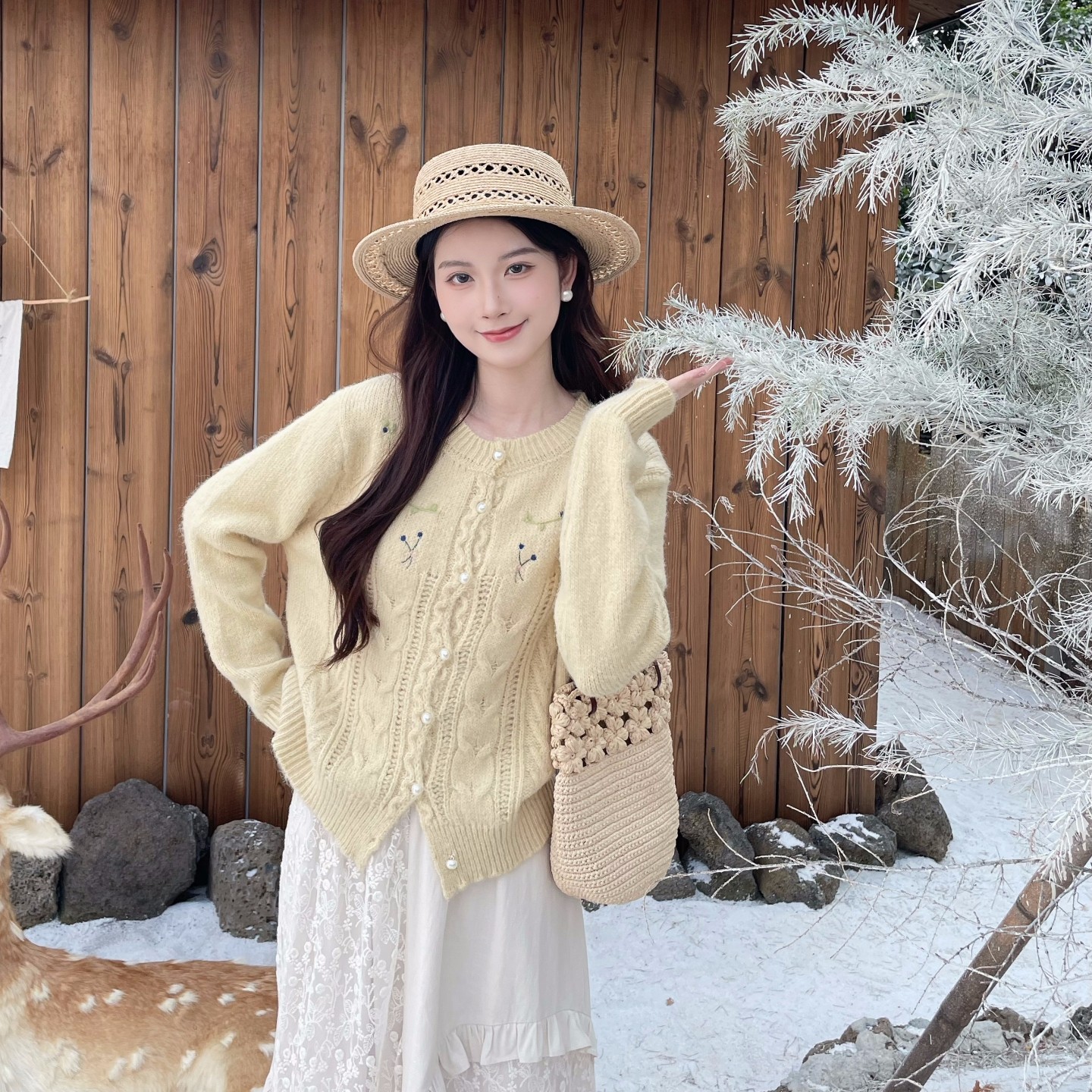 MOBAI默白 花朵刺绣圆领开衫毛衣女秋季复古花纹软糯针织保暖上衣,女装/女士精品,毛针织衫,淘宝优惠券,粉丝福利购,淘宝优惠卷