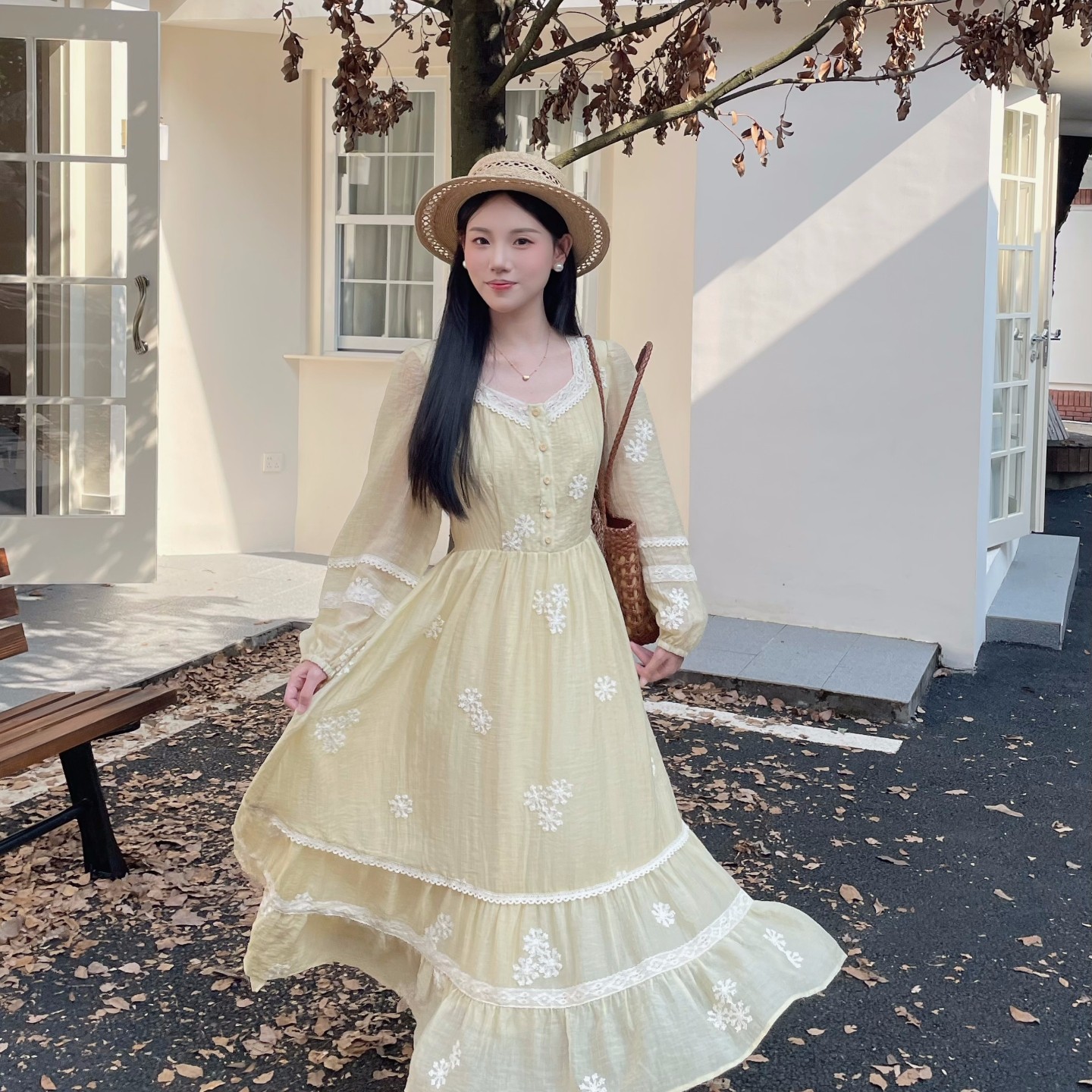 MOBAI默白【心动缪斯】法式刺绣气质大摆连衣裙秋季长袖显瘦长裙