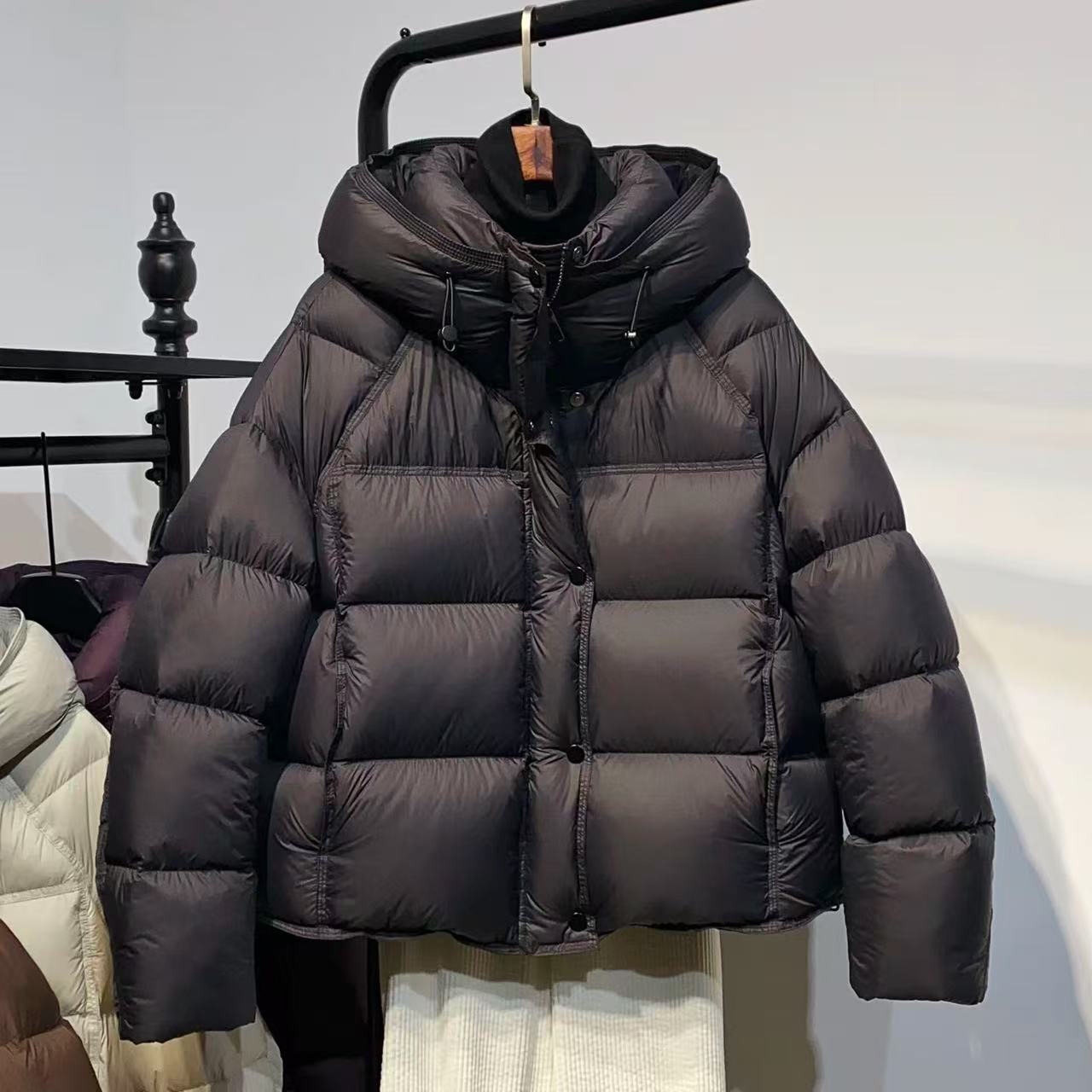 90鸭绒2025小个子羽绒服冬季短款新款宽松加厚鸭绒连帽面包外套