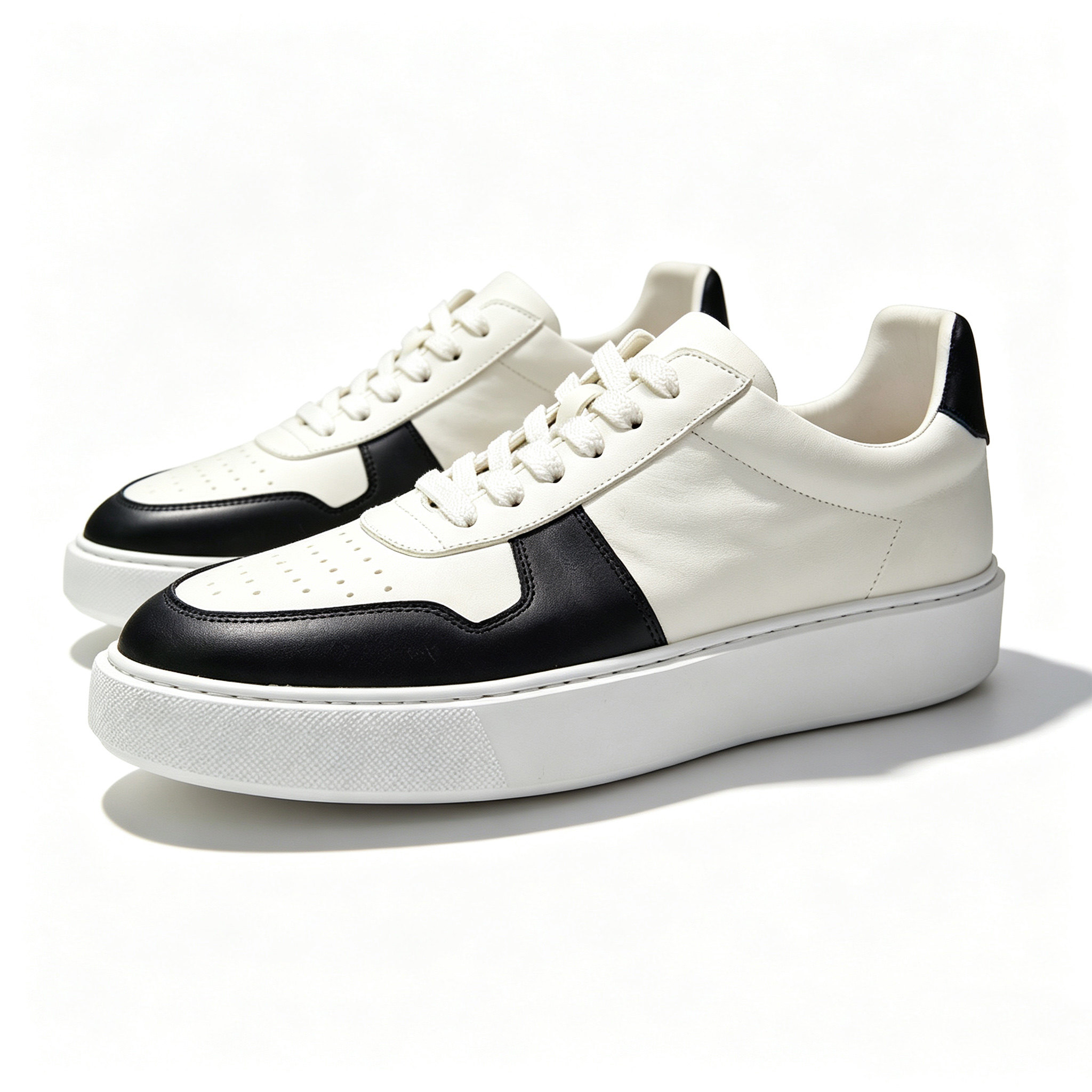 2026新款黑白拼色真皮男鞋 厚底增高休闲板鞋 百搭透气潮流运动鞋