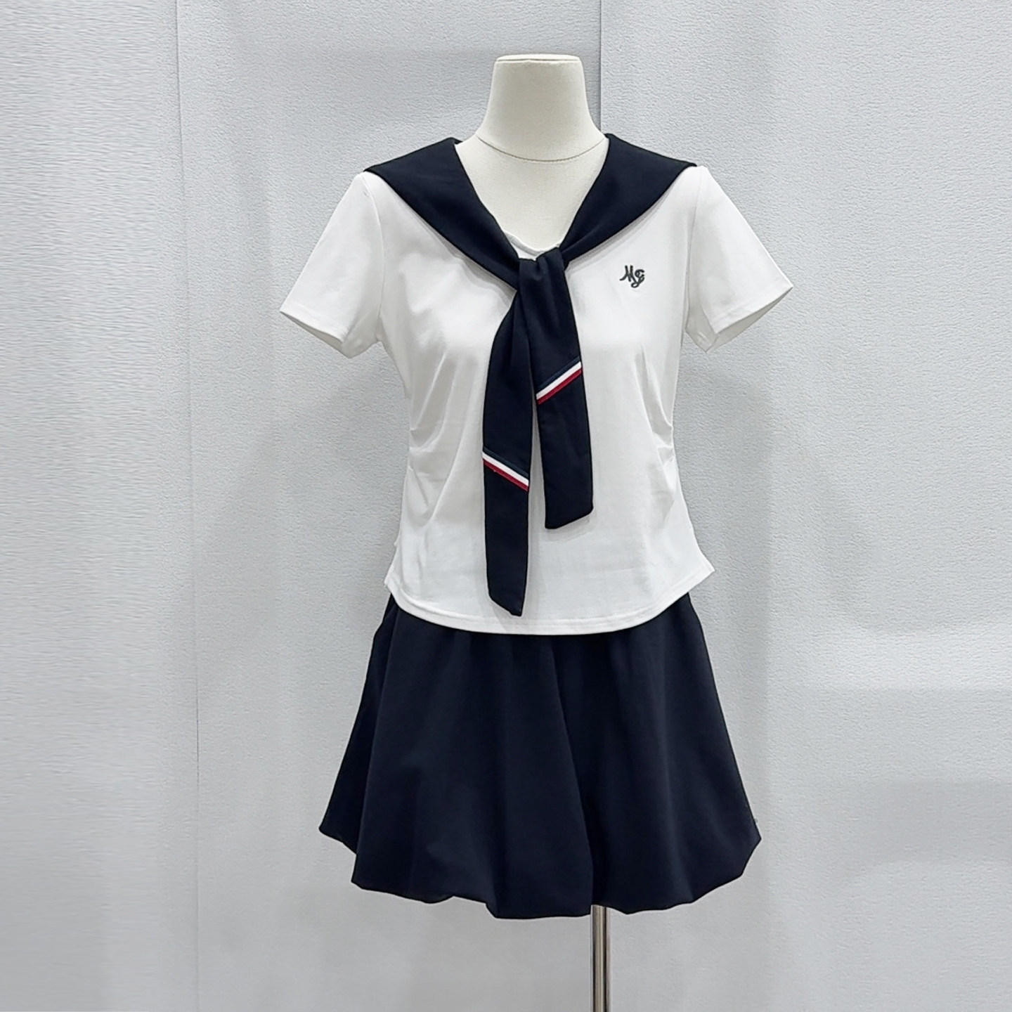 学院风T恤短半裙两件套休闲时尚