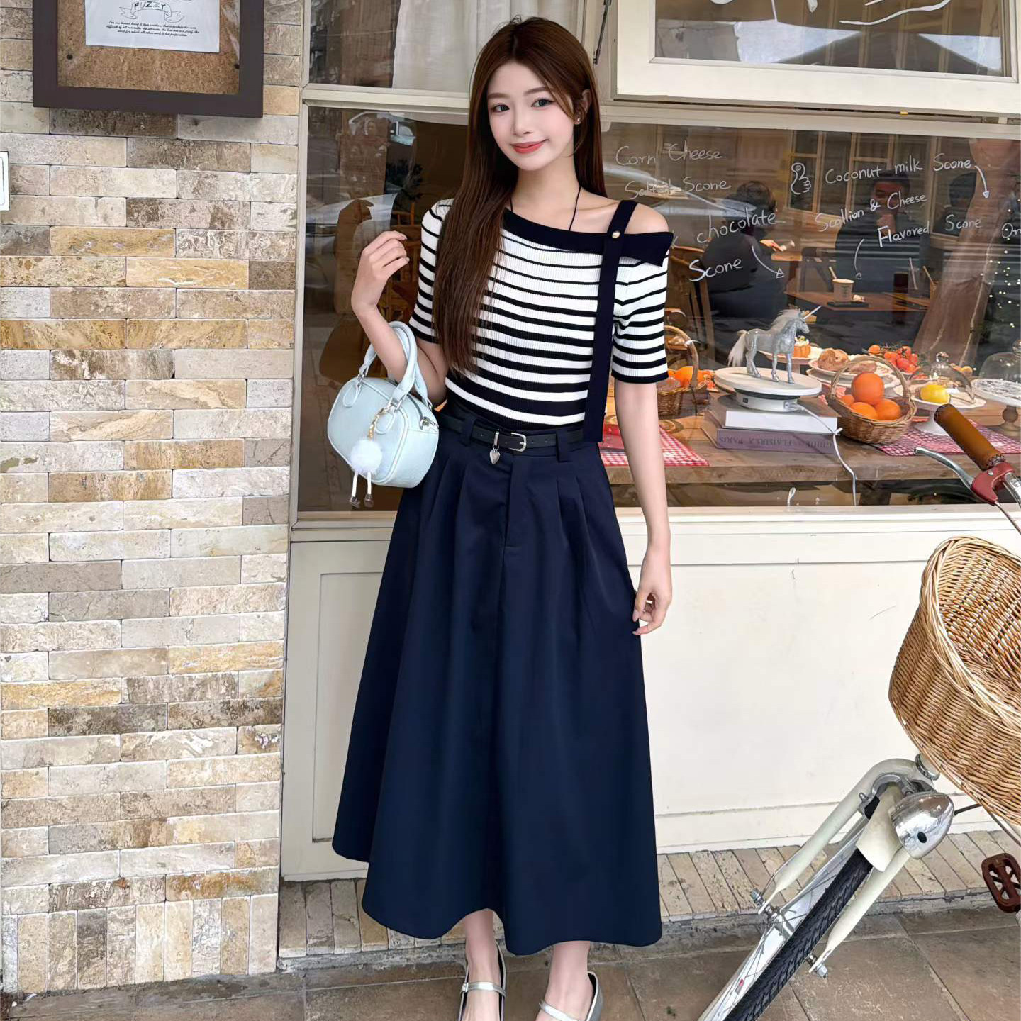 斜肩条纹上衣+半身裙两件套女夏季韩系显瘦气质减龄穿搭时尚套装