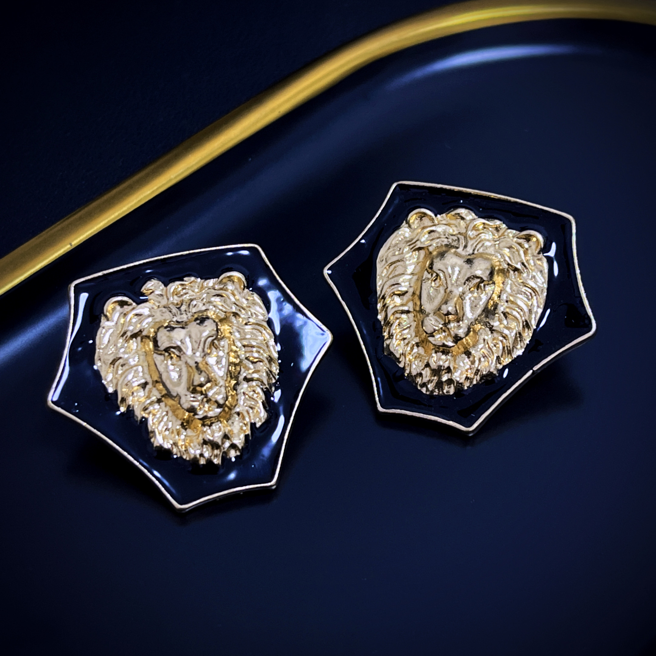 欧美跨境复古时尚不规则几何耳环女小众高级感气质通勤狮子头耳钉