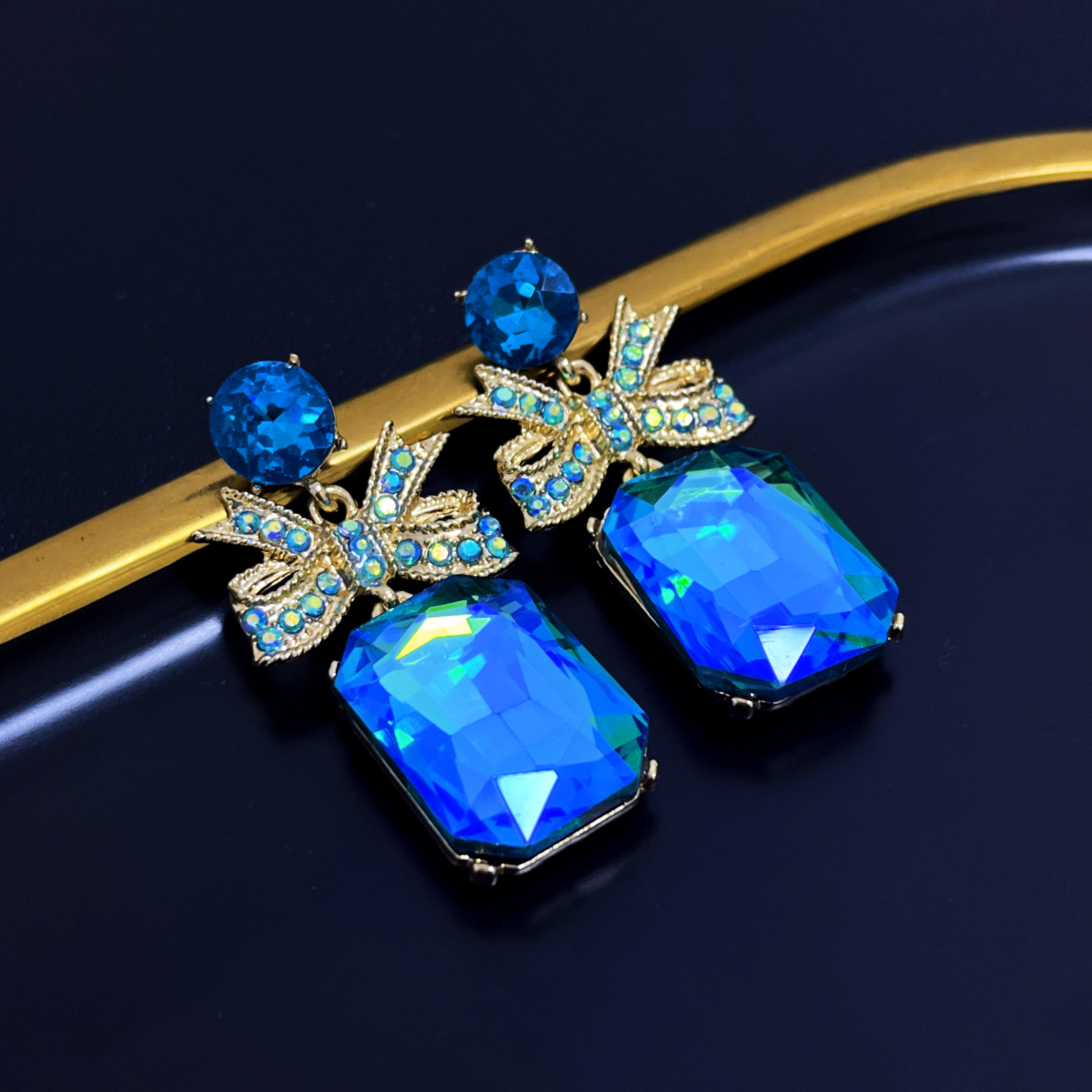 复古高级感原创精致耳环小众设计感蓝色蝴蝶结耳钉简约气质耳饰女