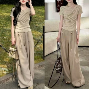 知栀轻奢女装高级感穿搭2026法式皱褶上衣女高腰显瘦垂感阔腿裤