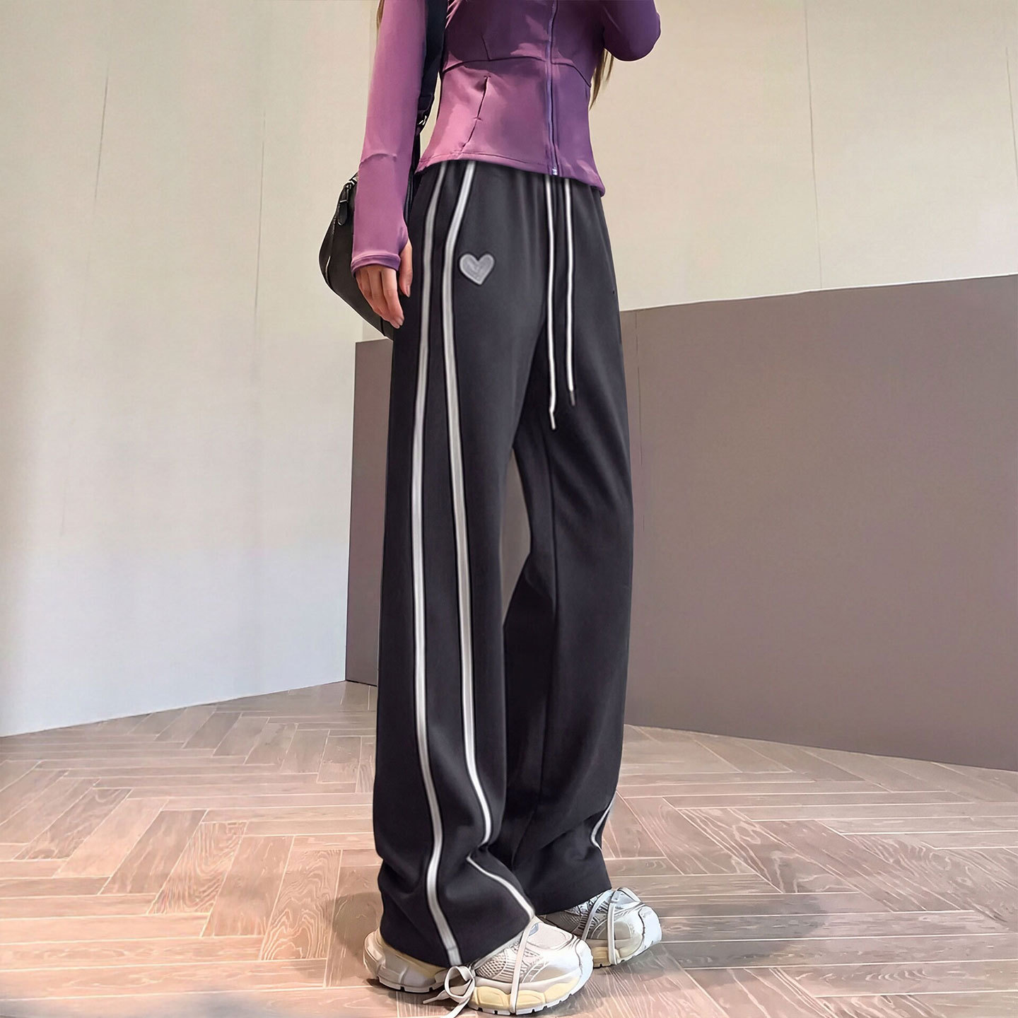 灰色运动裤女春秋薄款2026新款小个子宽松阔腿裤窄版直筒休闲卫裤