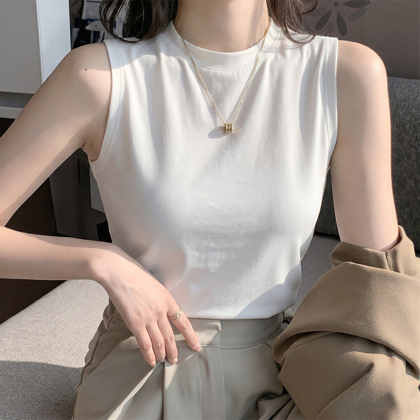 白色吊带背心女夏季2026新款外穿修身无袖遮副乳圆领内搭打底上衣