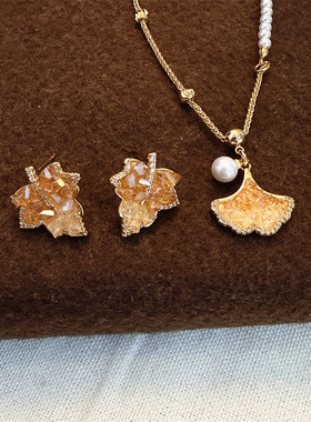 复古金色渐变水晶枫叶耳钉耳环小众设计轻奢秋冬高级感气质毛衣链