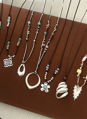 韩国fever同款花朵不规则吊坠项链时尚高级感长款抽拉爱心毛衣链