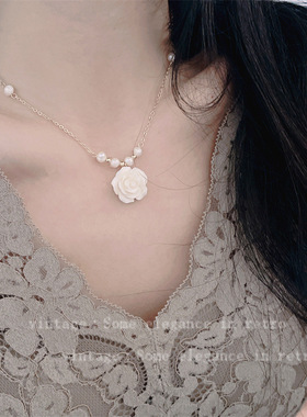 法式月光白贝壳蝴蝶项链女温柔超仙轻奢玫瑰花吊坠高级感春夏颈链