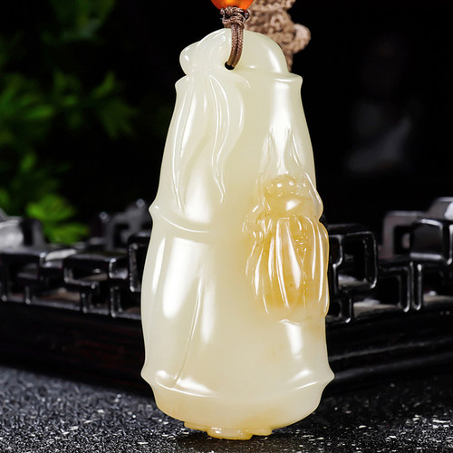 新疆大师郭磊和田玉且末金山料糖白玉金蝉节节高吊坠 26.70克