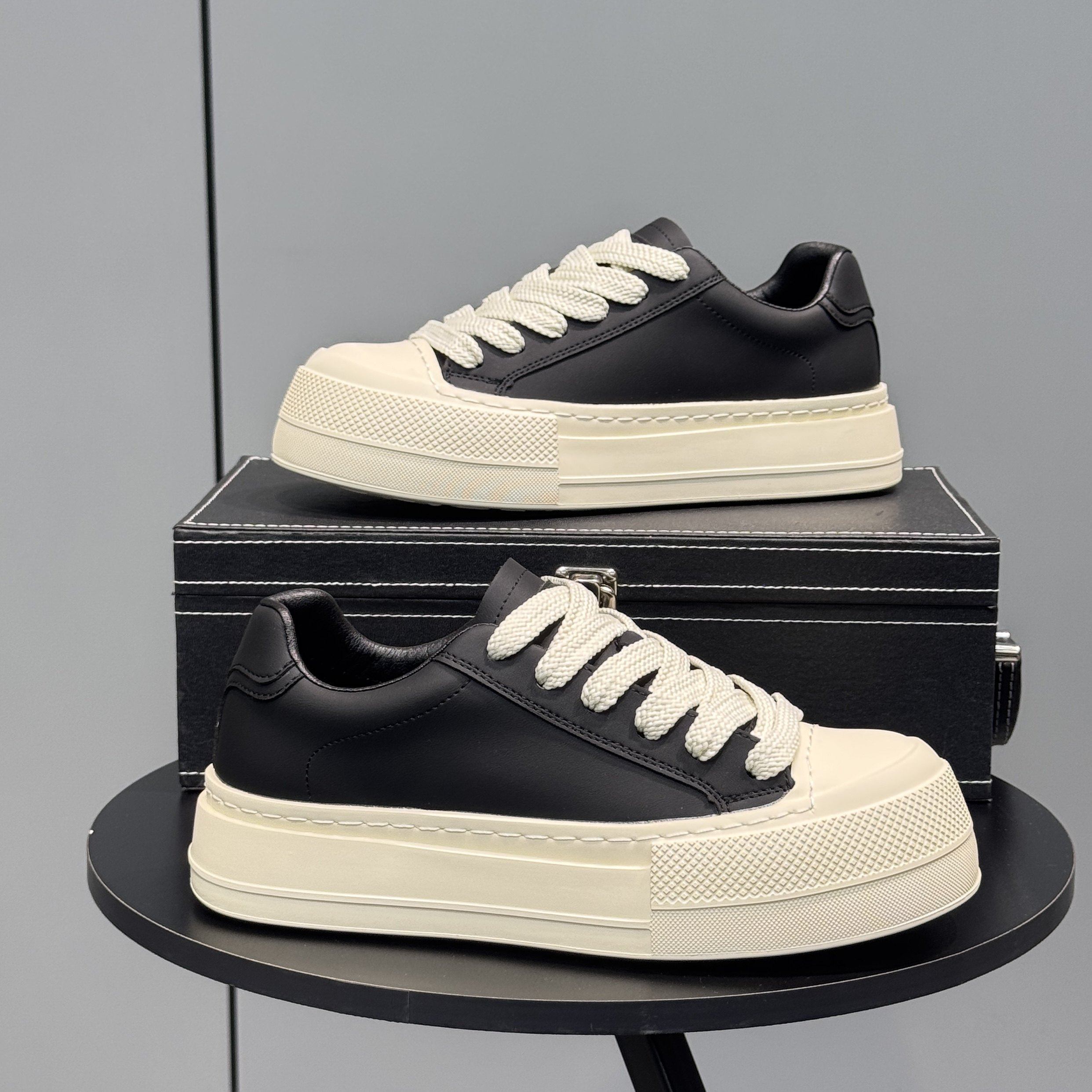 男鞋2026新款秋冬皮面加绒保暖休闲鞋轻便厚底面包鞋男士板鞋,流行男鞋,时尚休闲鞋,淘宝优惠券,粉丝福利购,淘宝优惠卷