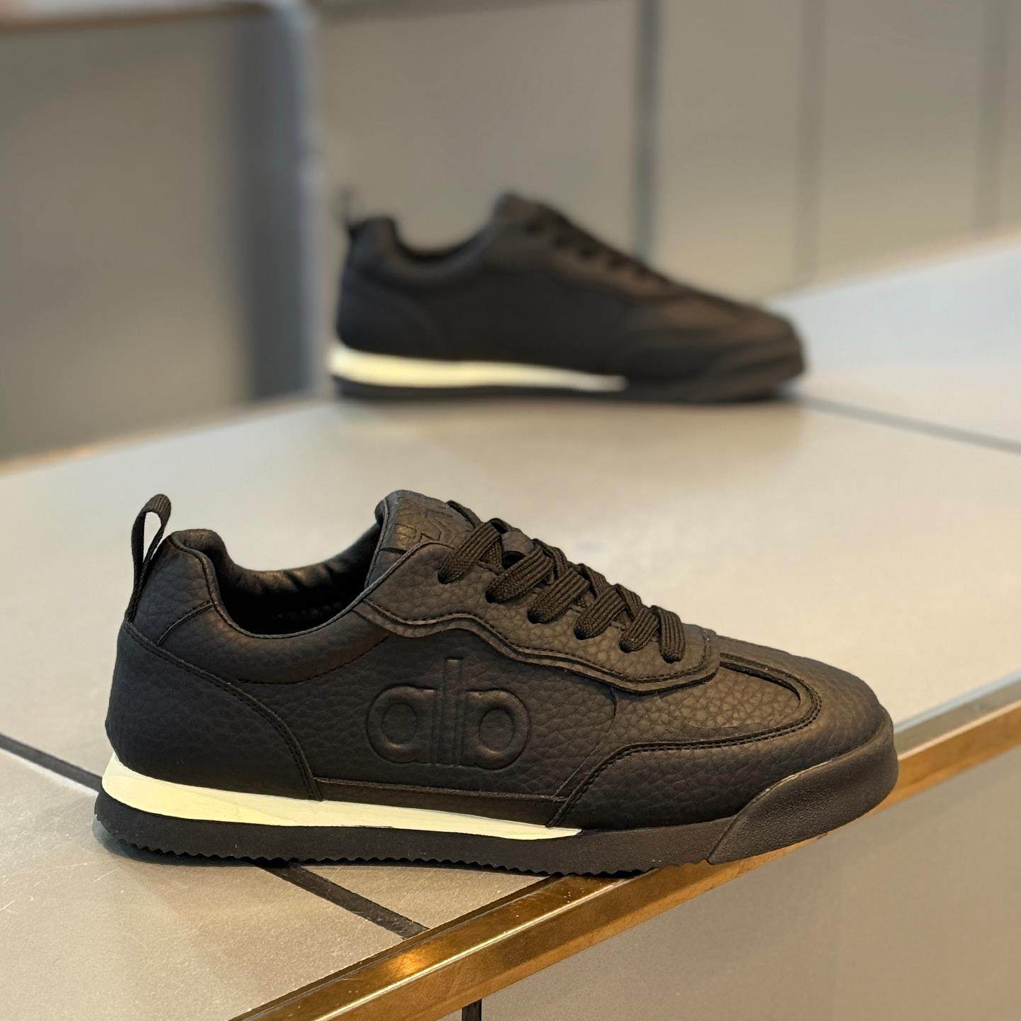 黑色阿甘鞋男2026秋冬季新款皮面保暖软底轻便休闲鞋韩版潮流男鞋,流行男鞋,时尚休闲鞋,淘宝优惠券,粉丝福利购,淘宝优惠卷