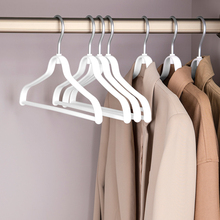 家用衣架带夹子羊毛大衣冬季收纳神器挂衣无痕防肩角塑料衣服撑子