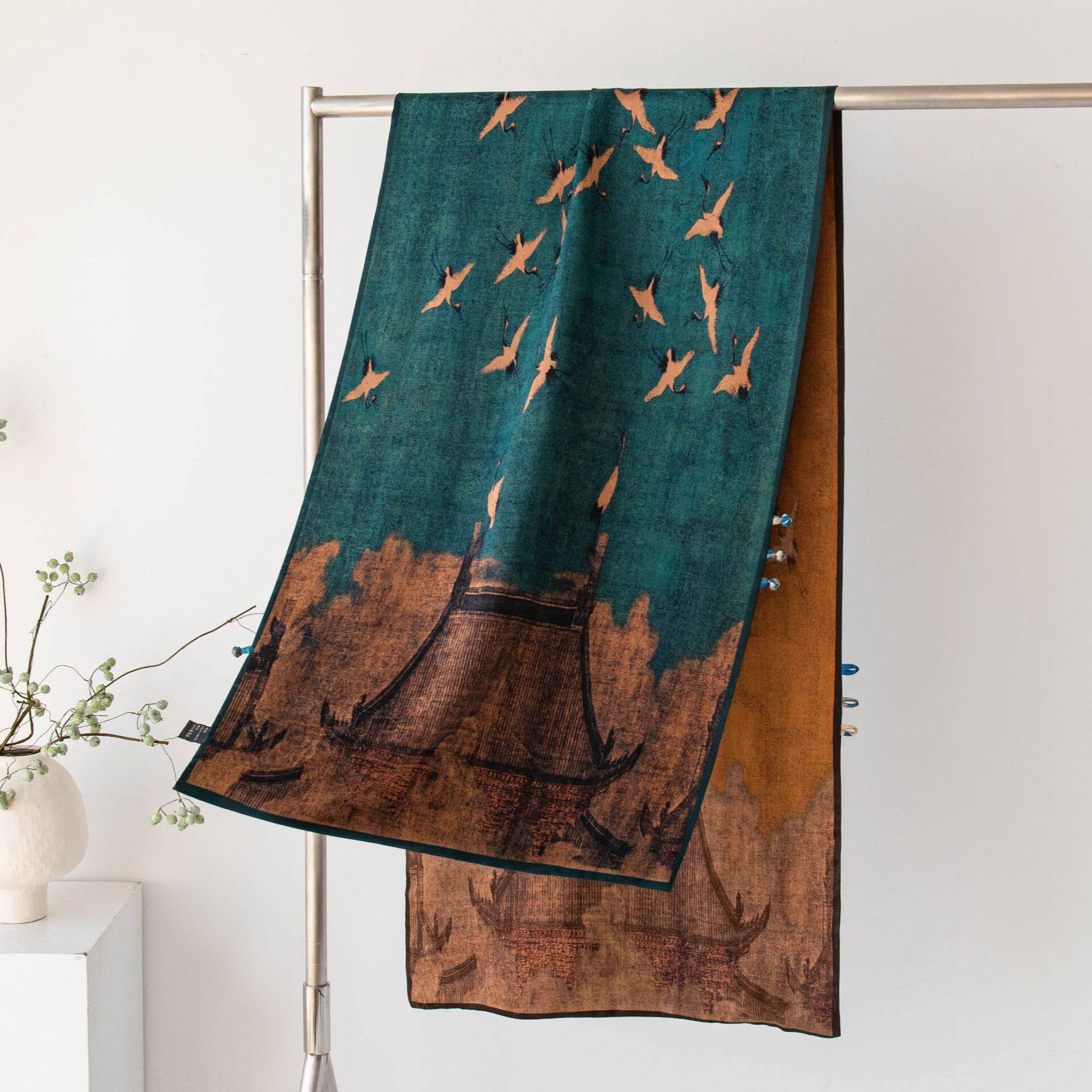 母亲节真丝围巾礼盒香云纱丝巾双层带扣印花围巾披肩高级感送长辈