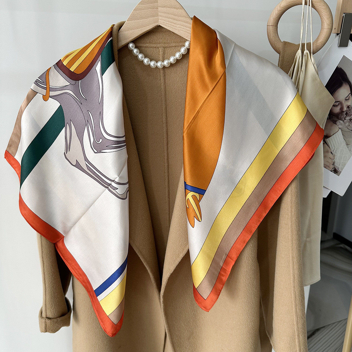 时尚小马大牌风印花真丝90方巾秋冬季保暖披肩高端送礼伴手礼丝巾