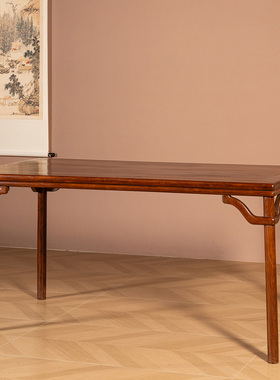 清代海南黄花梨圆包圆画桌