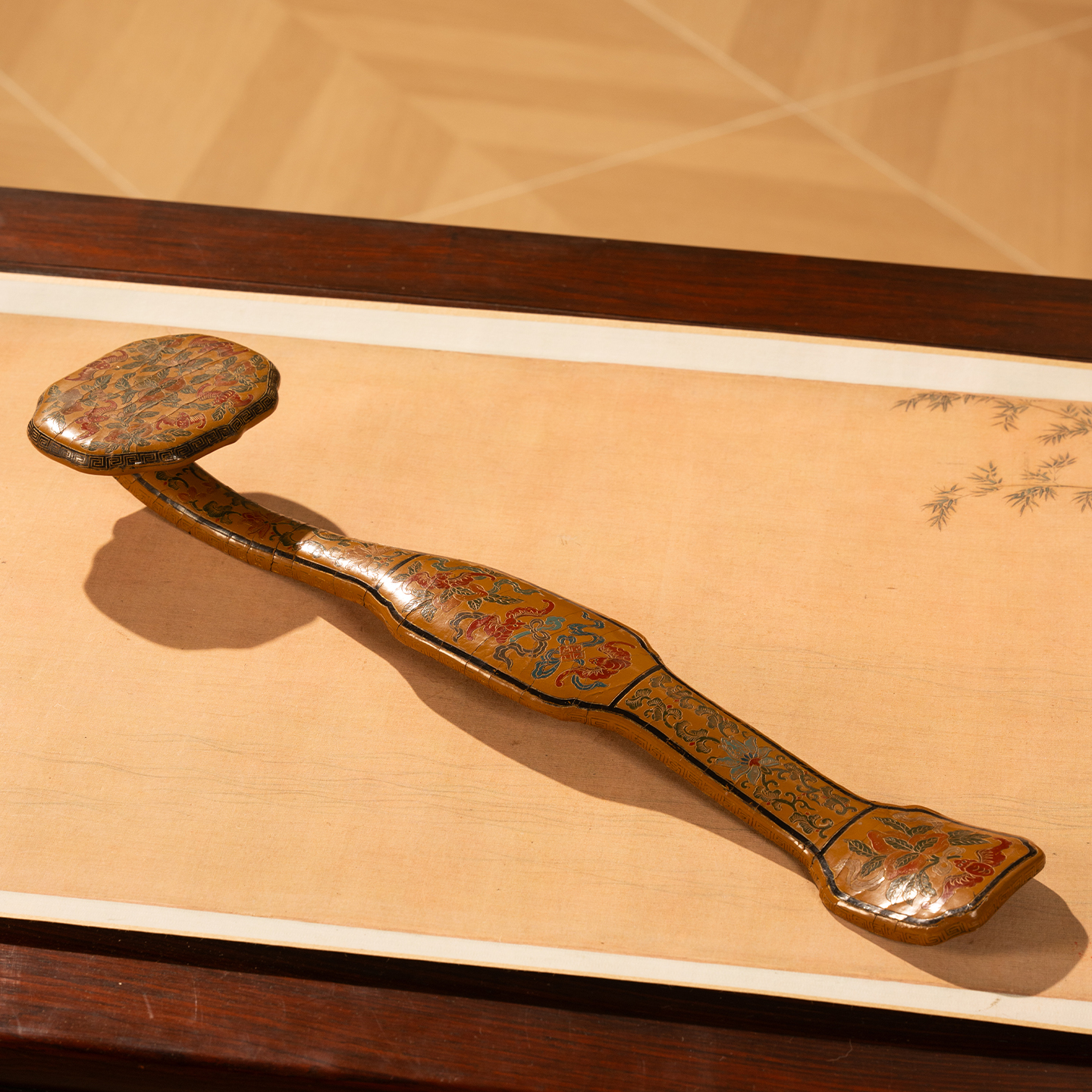 清代黄漆戗金彩绘福寿纹如意摆件