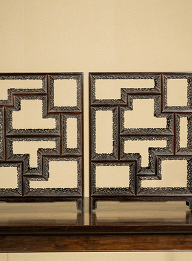 紫檀透雕卷草纹圈口博古架摆件