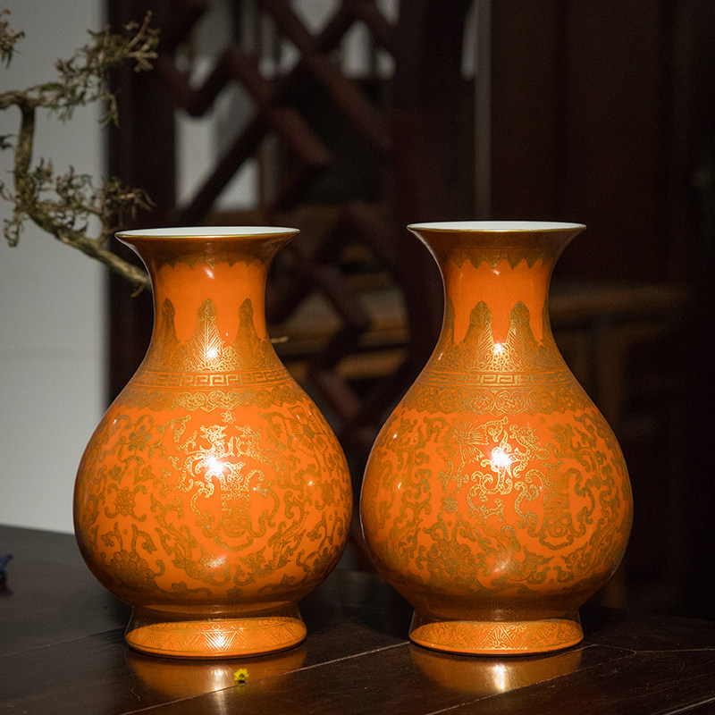 清代珊瑚红釉描金螭龙捧寿花瓶（一对）文玩古董瓷器艺术品收藏