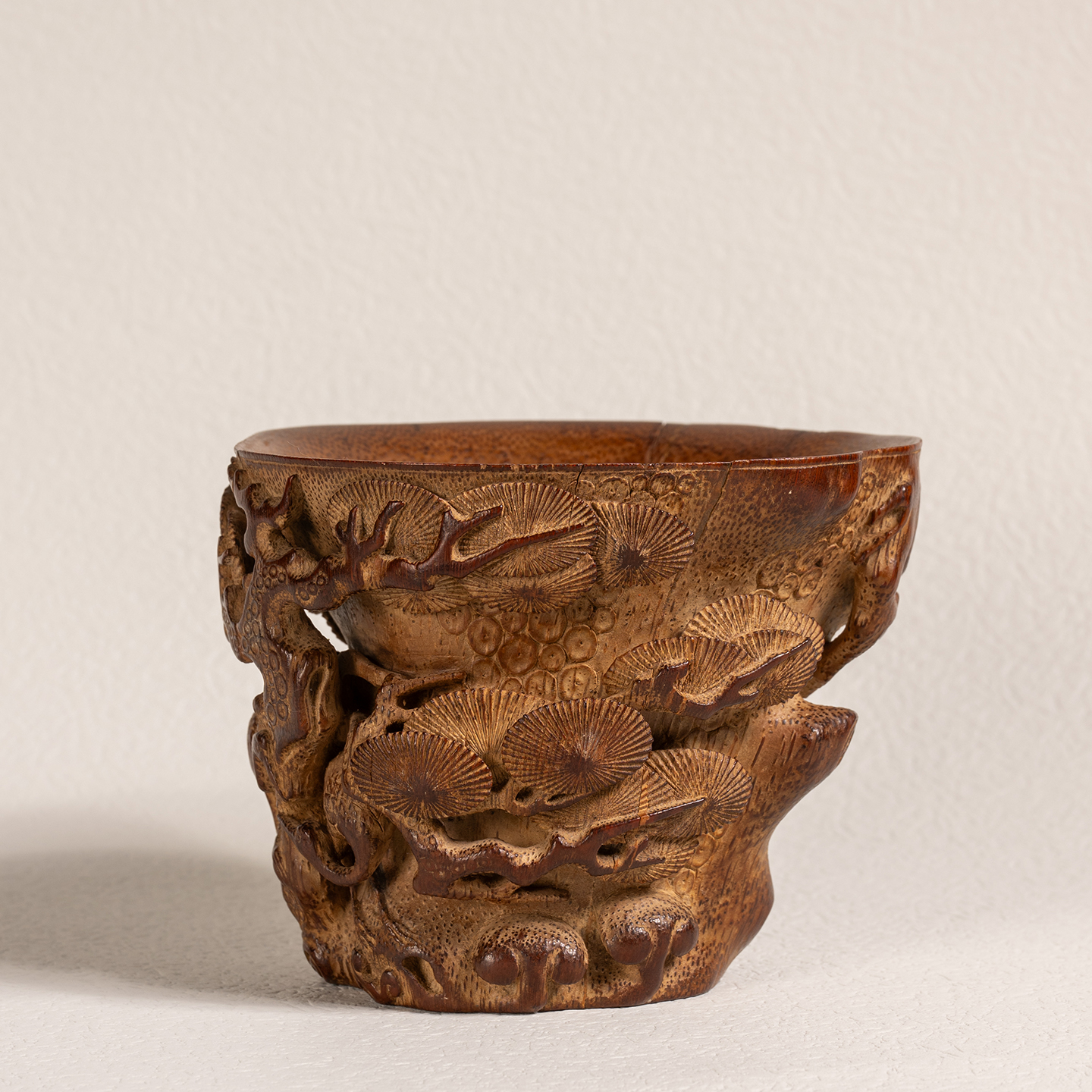 清代竹雕松树纹爵杯中式装饰摆件